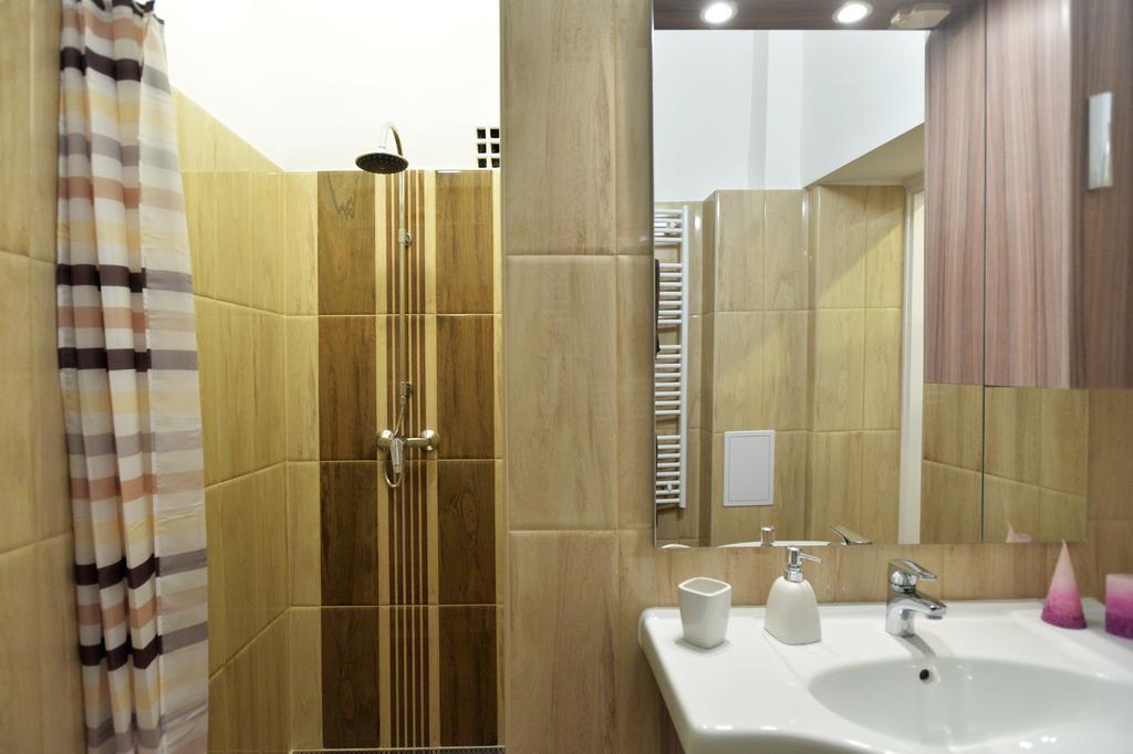 Foter Apartman Eger Luaran gambar